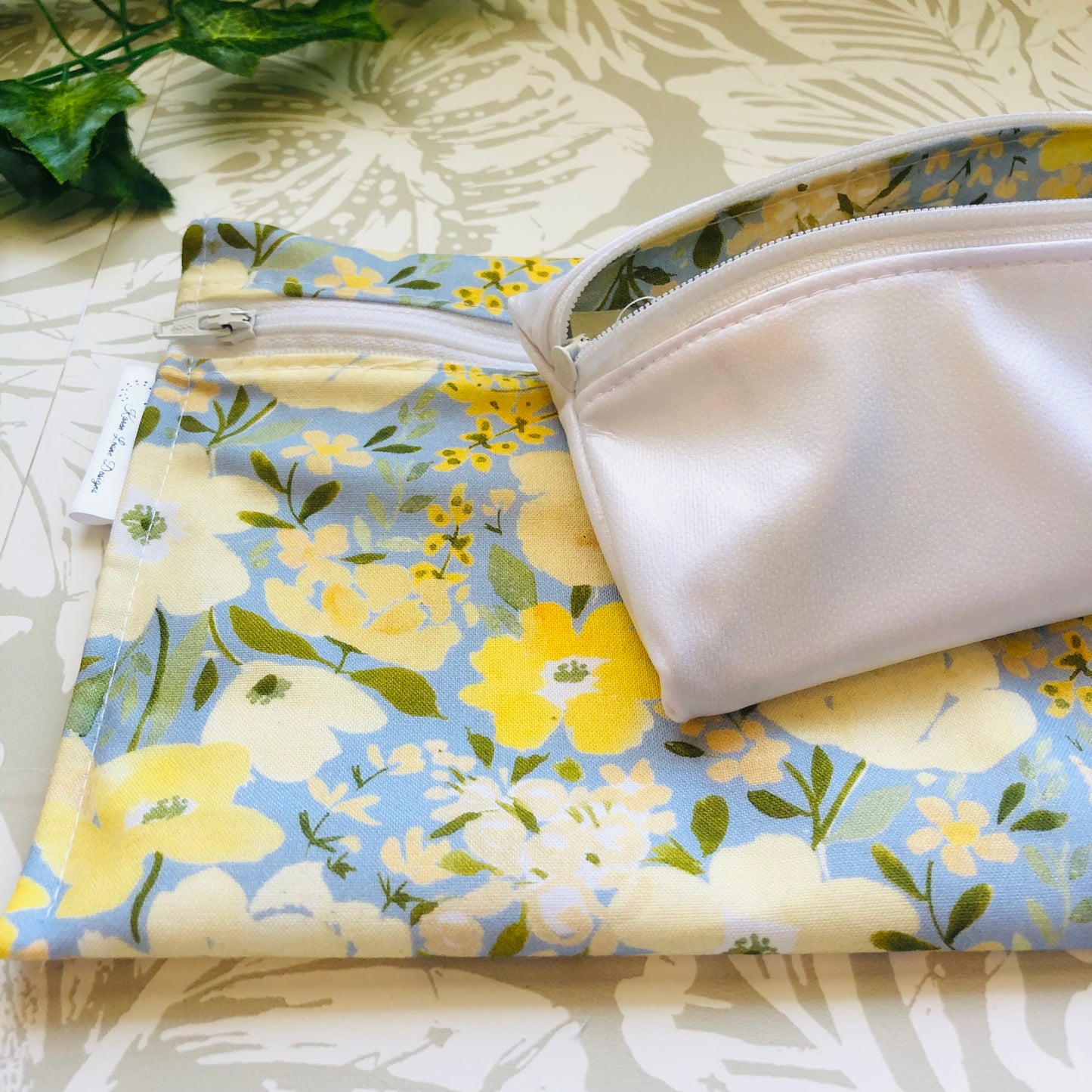 Yellow Floral Sandwich & Snack Bags