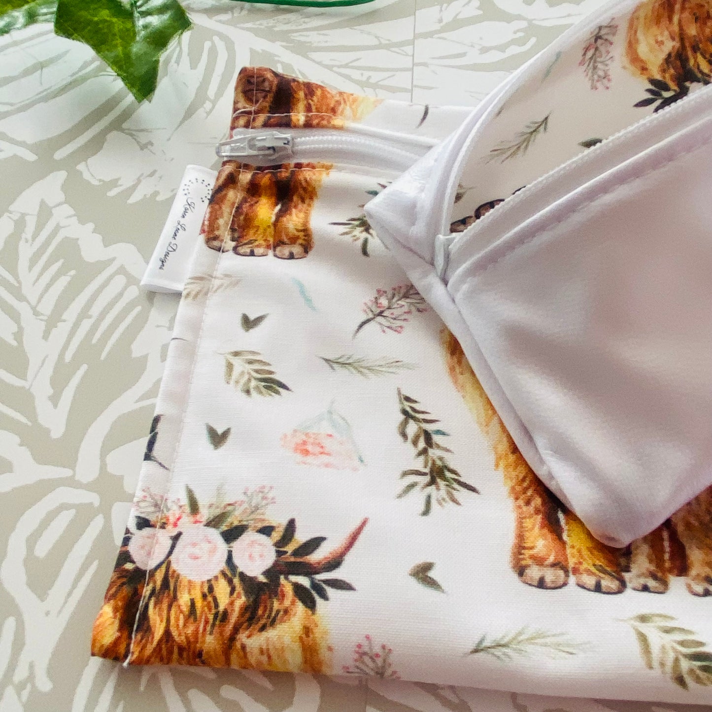 Highland Cow Sandwich & Snack Bags