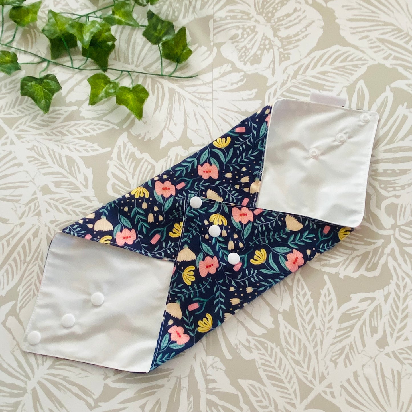 Floral Sandwich Wrap