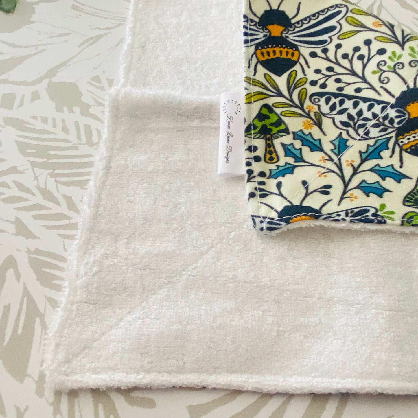 Bumble Bee Wash Cloth