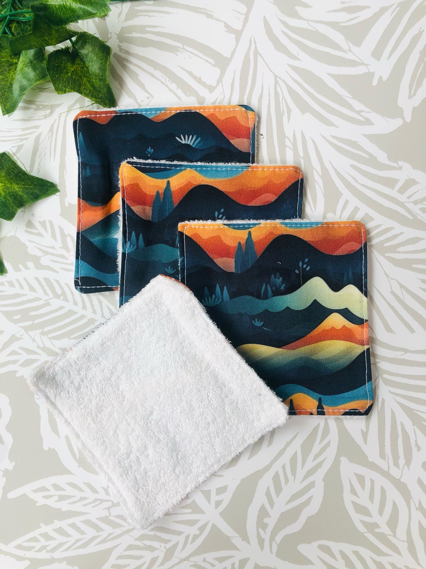 Mountain Face Wipe