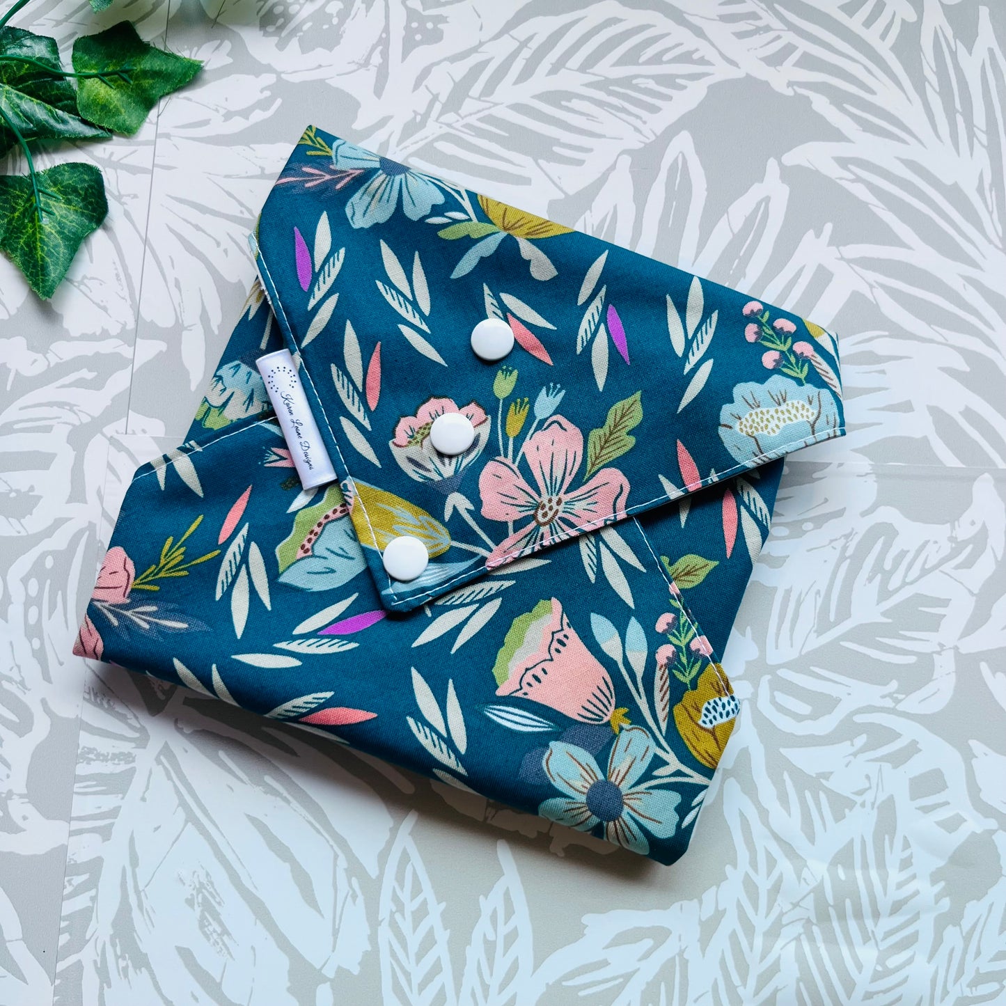 Green Floral Sandwich Wrap