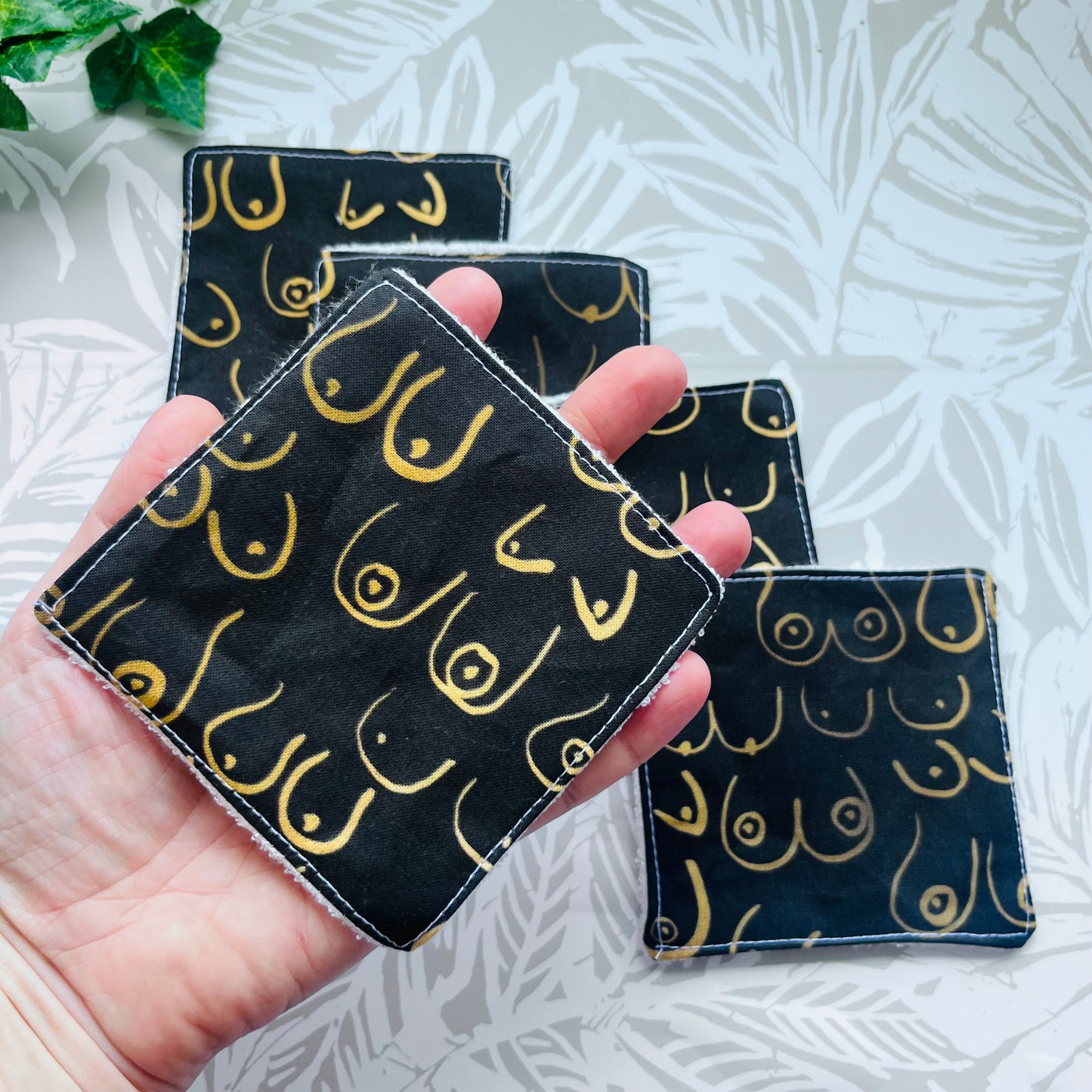 Black & Gold Boob Face Wipe