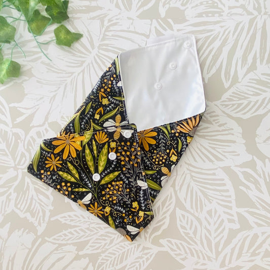 Black Floral Bee Sandwich Wrap