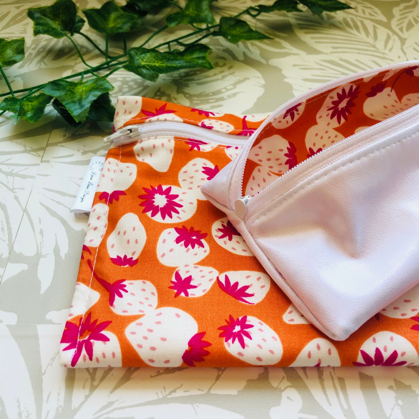 Orange Strawberry Sandwich & Snack Bags