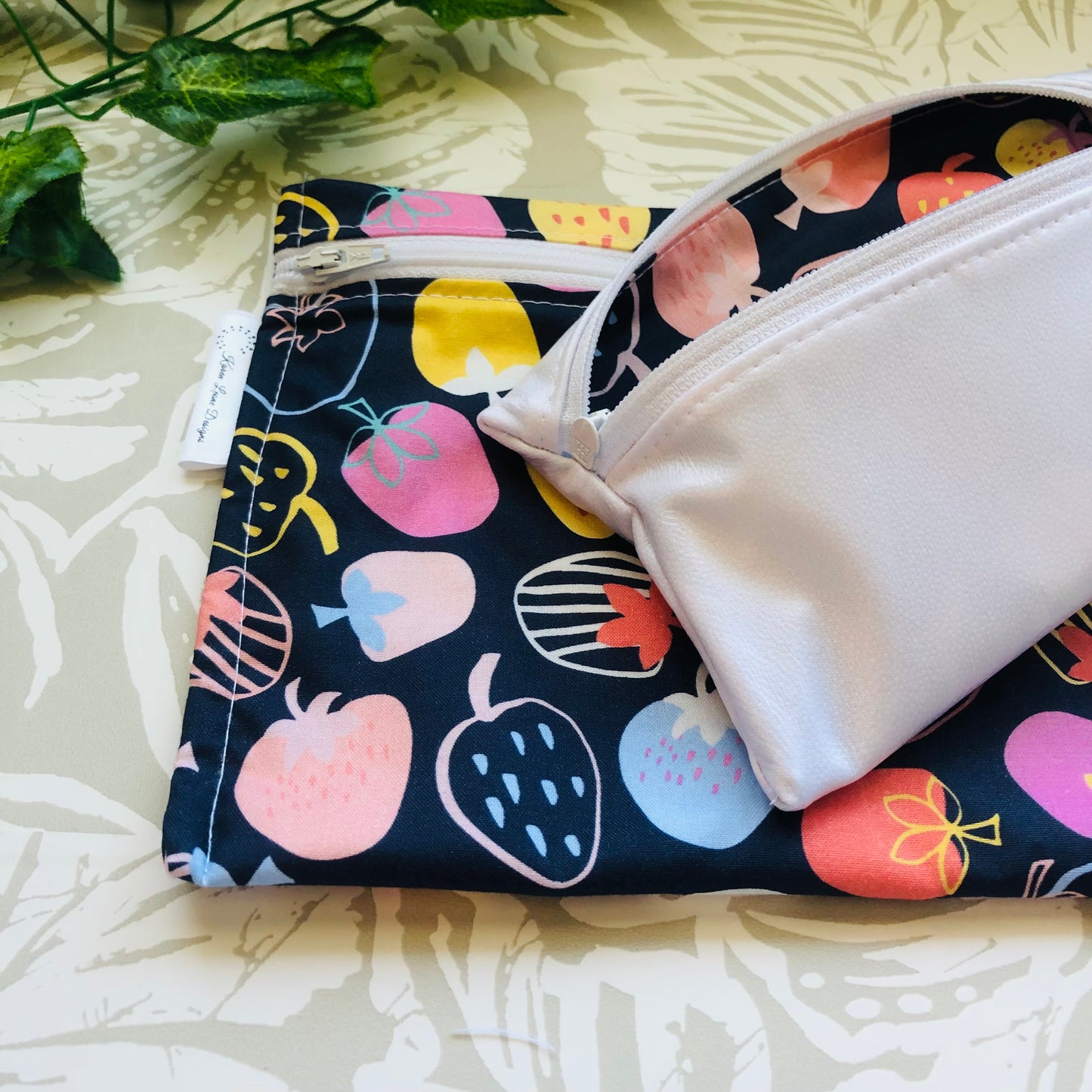 Multicoloured Strawberry Sandwich & Snack Bags