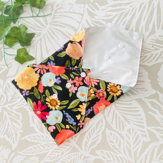 Black Floral Sandwich Wrap