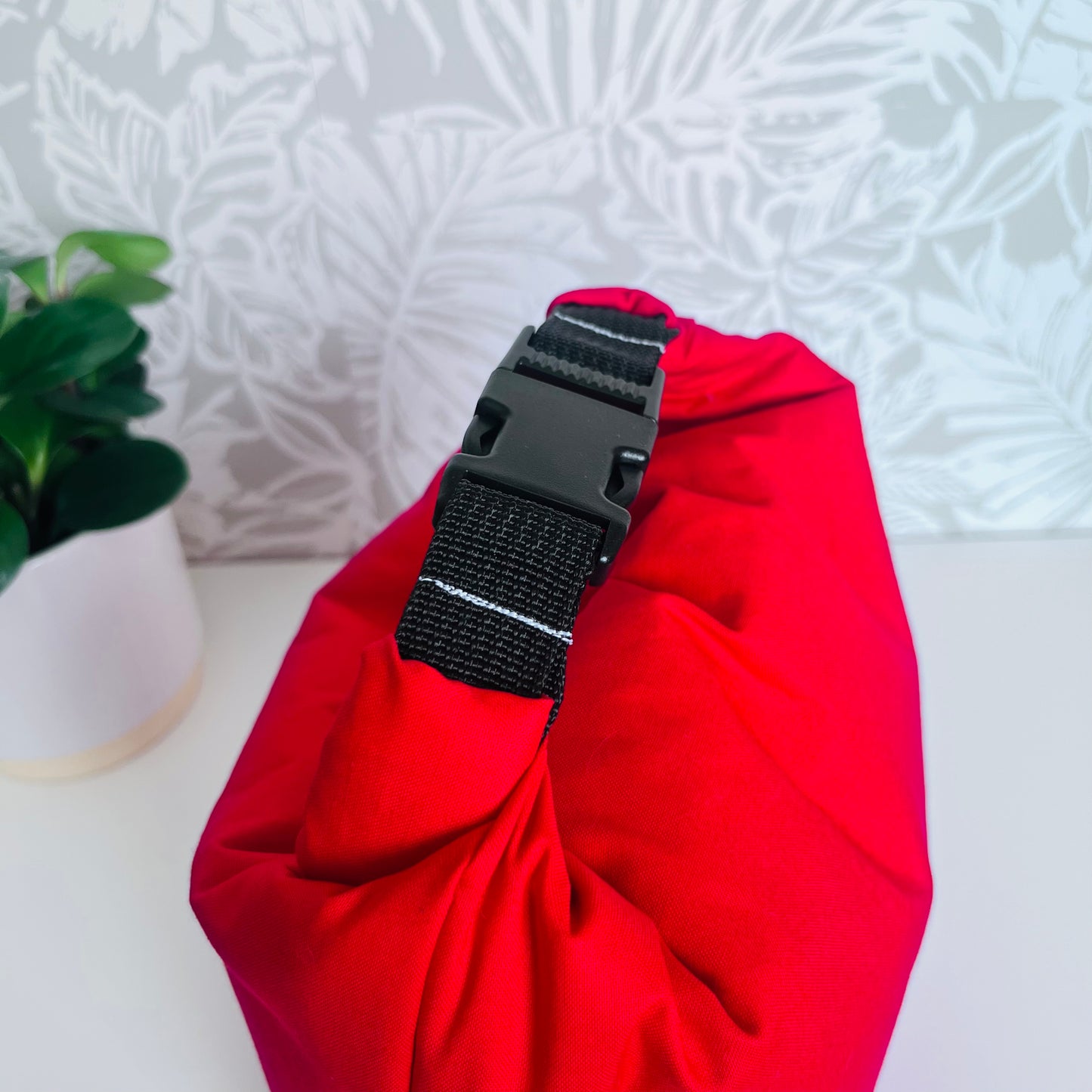 Solid Red Lunch Bag