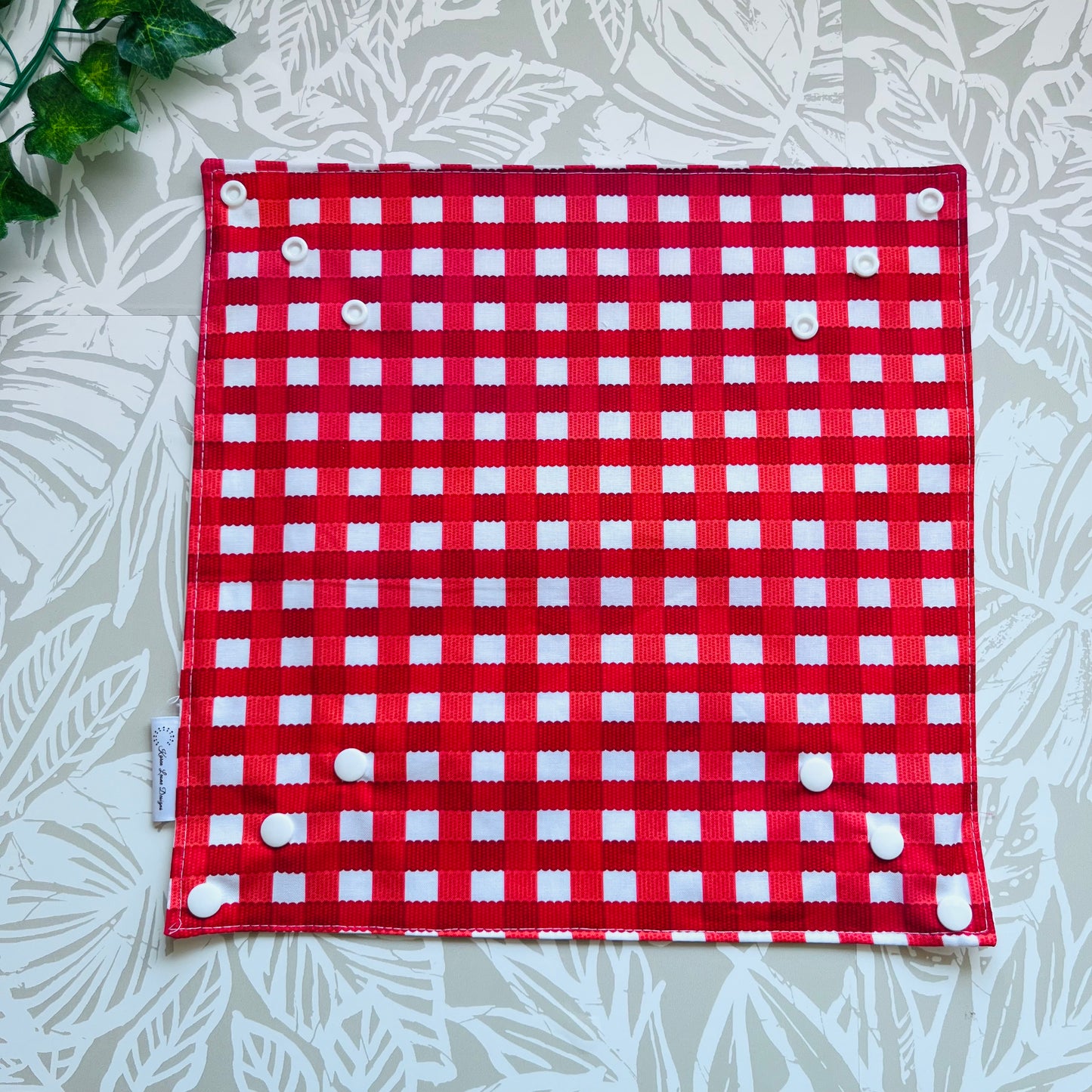 Red & White Sandwich Wrap