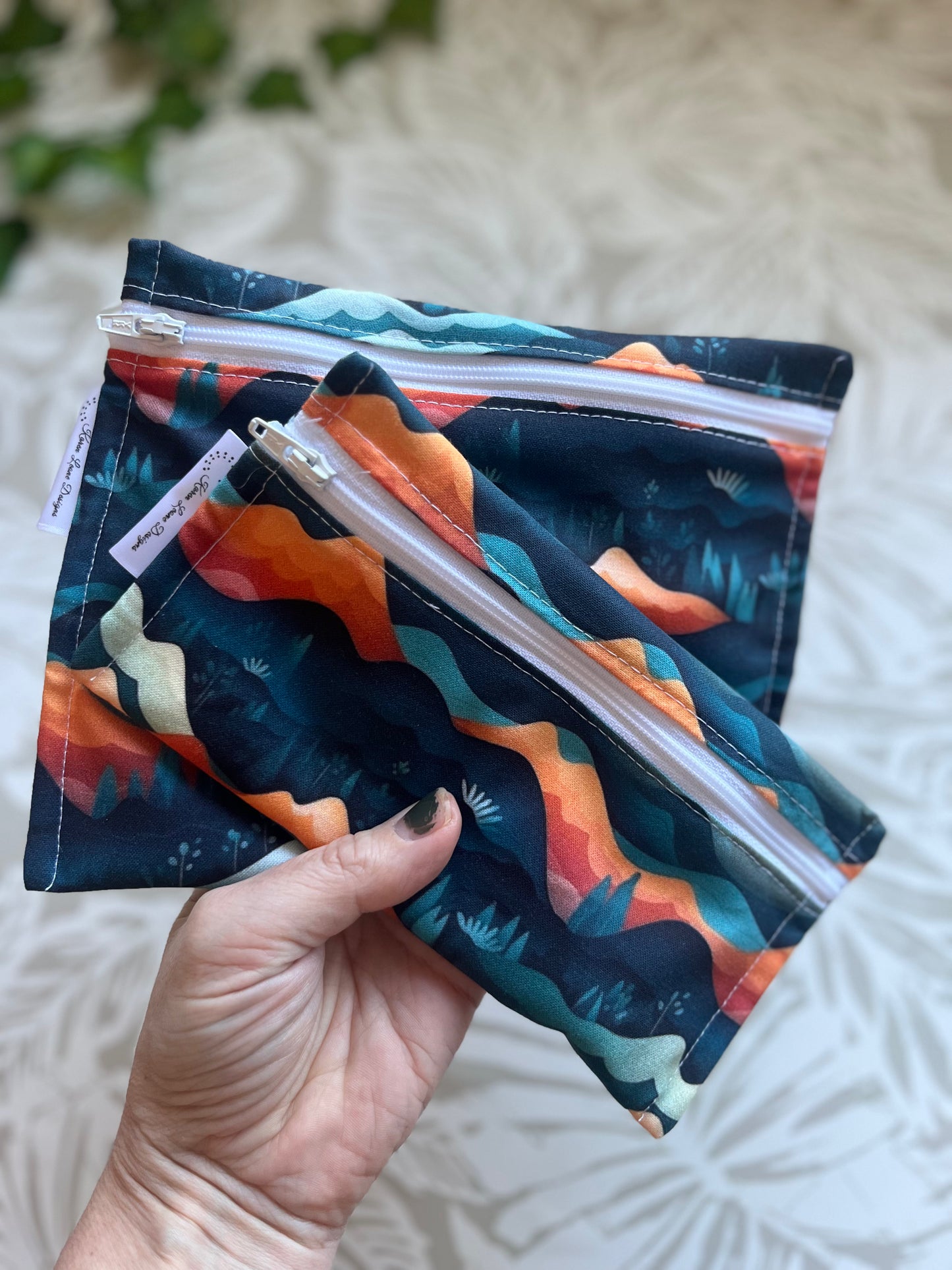 Mountain Sandwich & Snack Bags