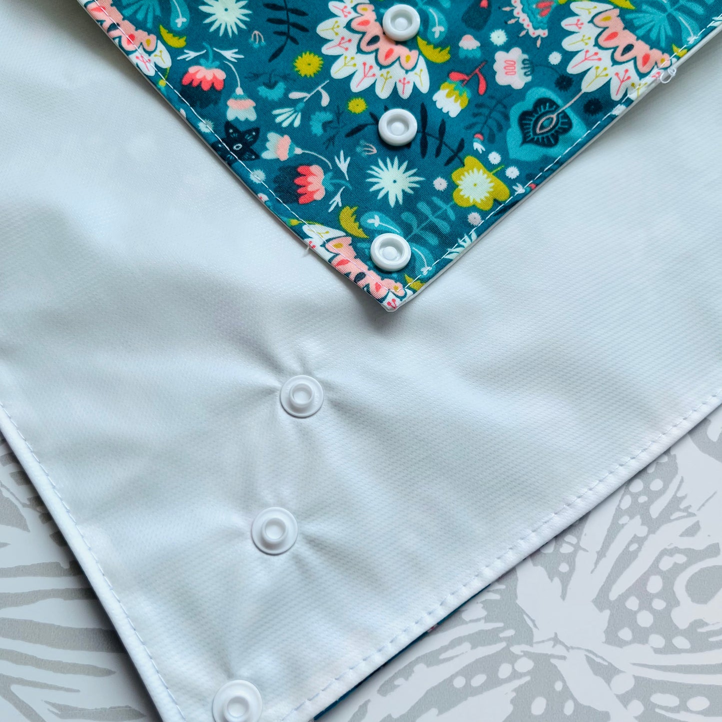 Turquoise Floral Sandwich Wrap