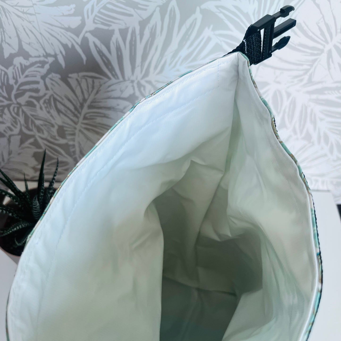 Green Rose Lunch Bag