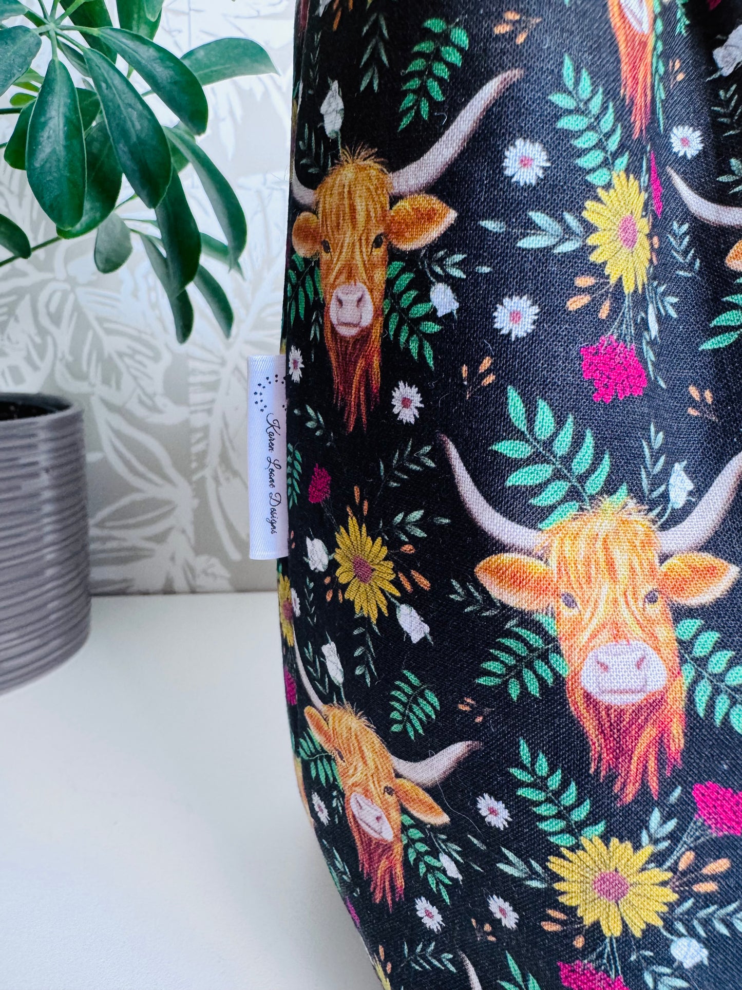 Black Highland Cow Lunch Bag