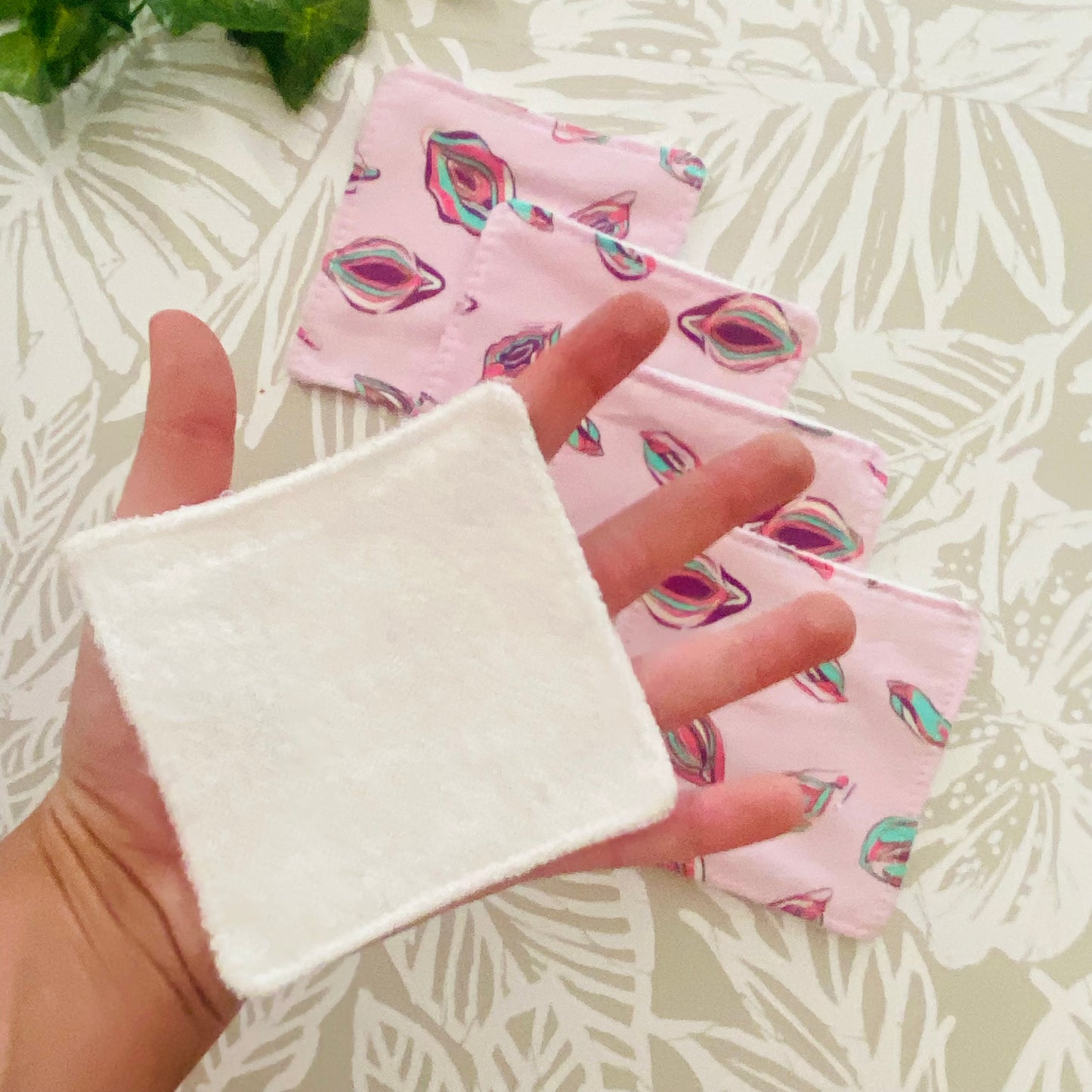 Vulva Face Wipe