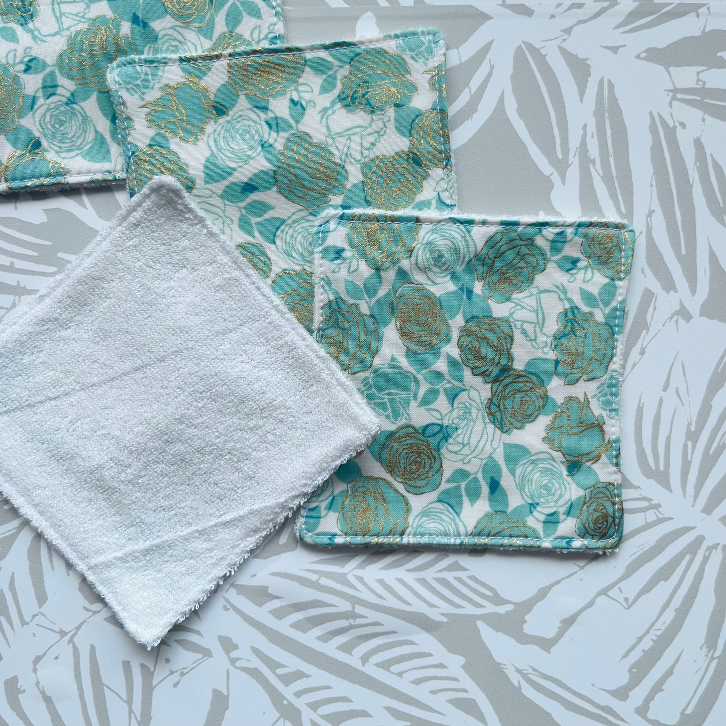 Green Rose Face Wipe