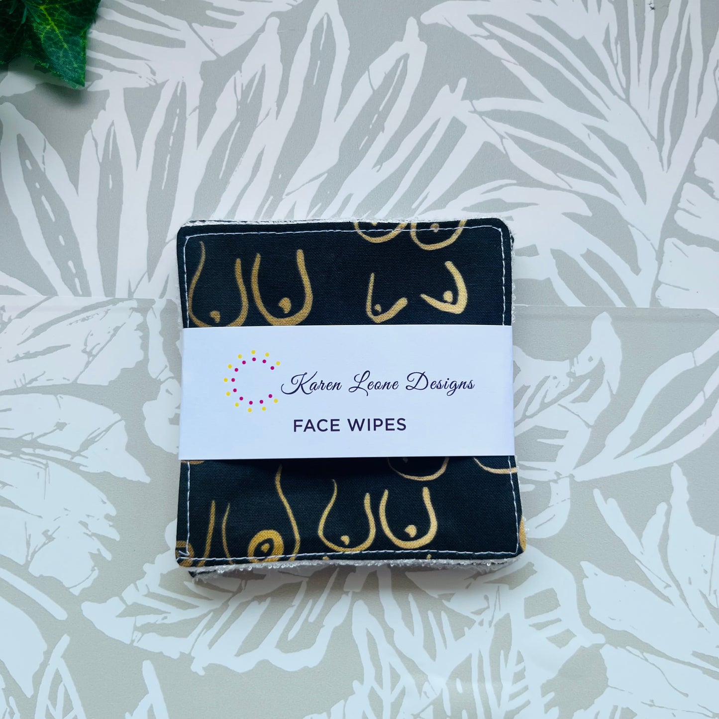 Black & Gold Boob Face Wipe