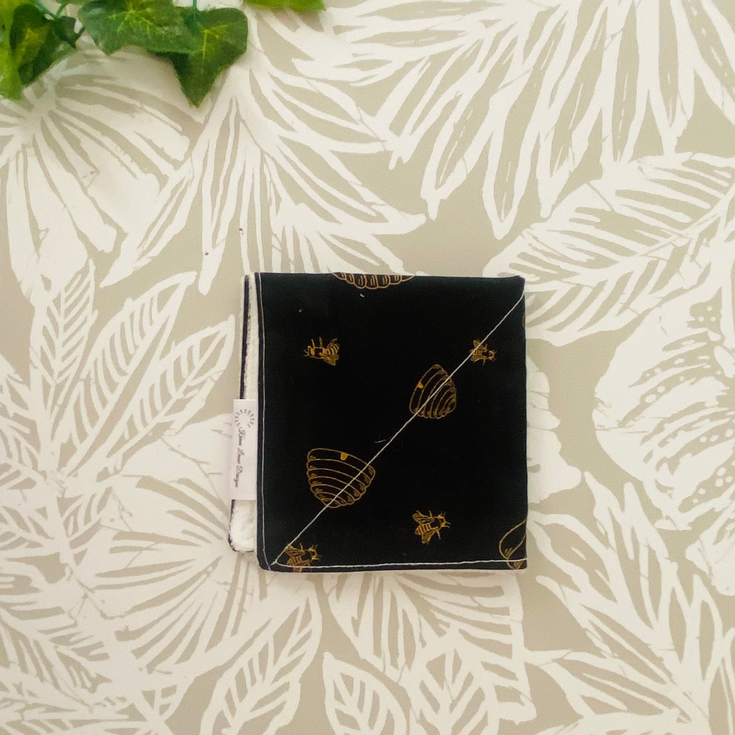 Bee & Hive Wash Cloth