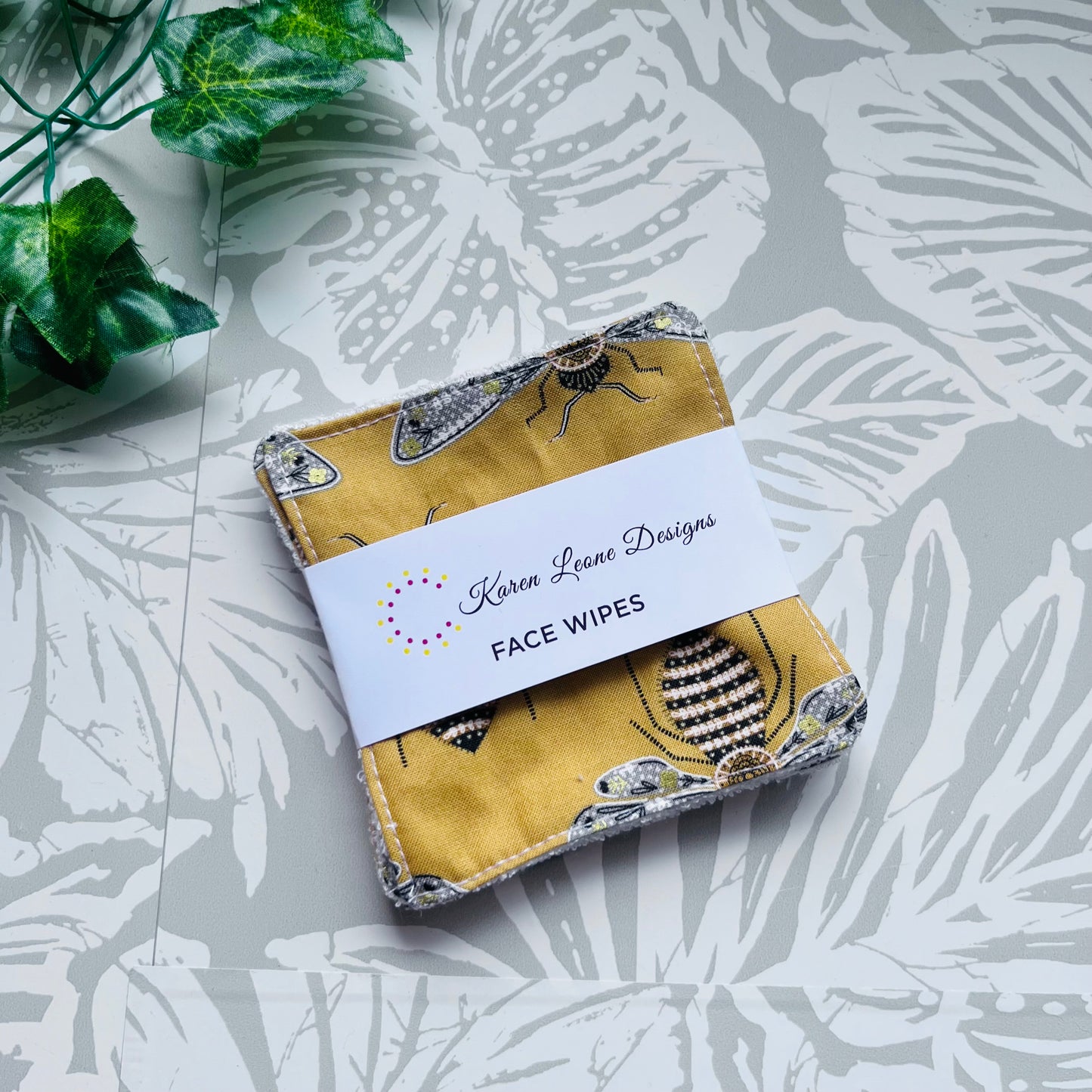 Golden Bee Face Wipes
