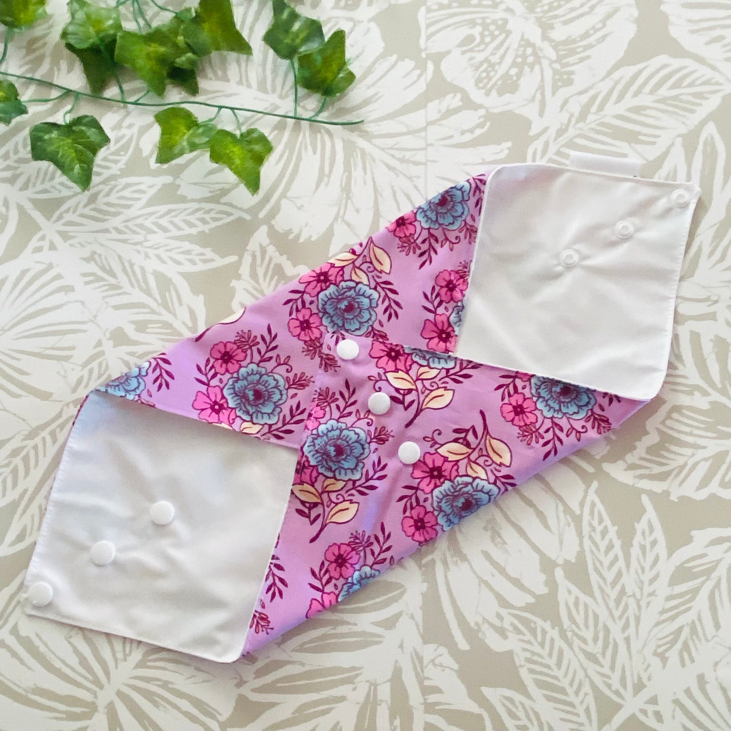 Purple Floral Sandwich Wrap