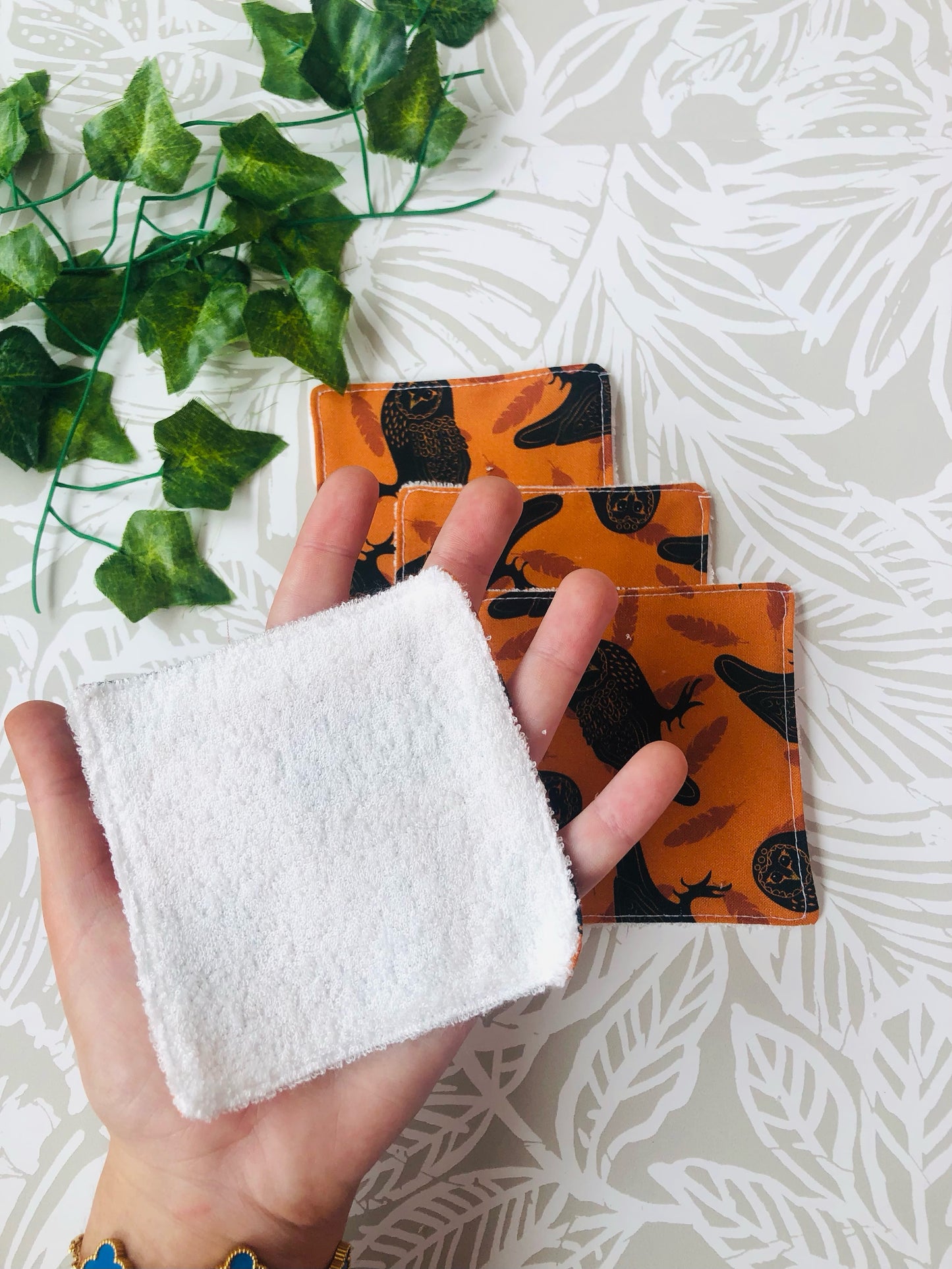 Owl Face Wipe