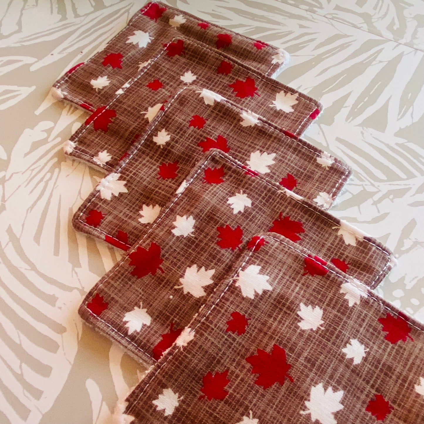 Maple Leaf Face Wipe