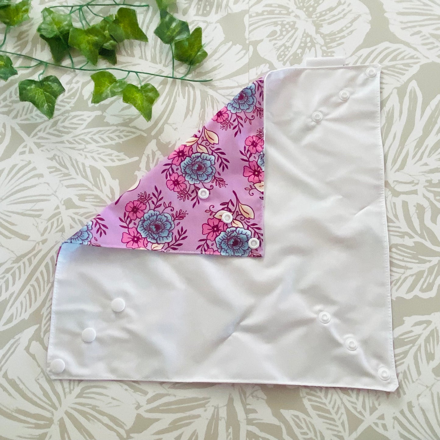 Purple Floral Sandwich Wrap