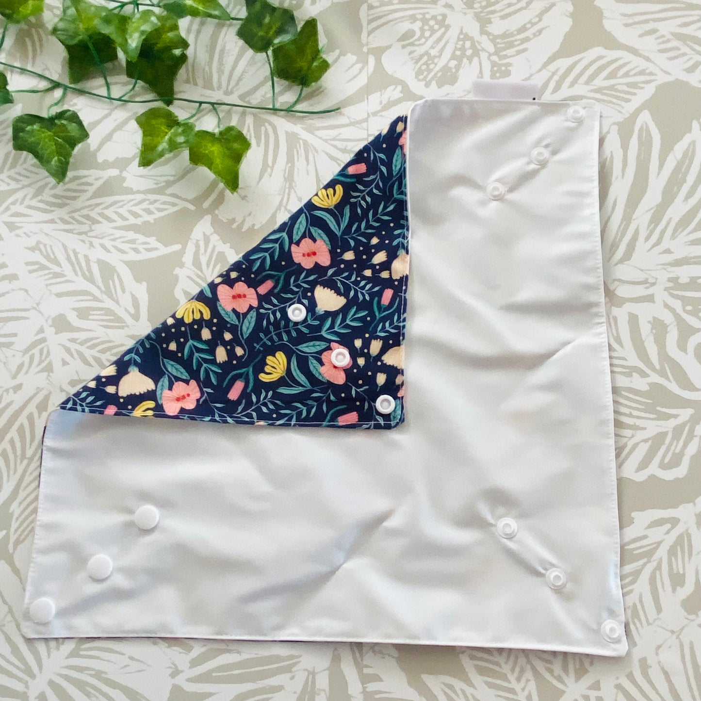 Floral Sandwich Wrap