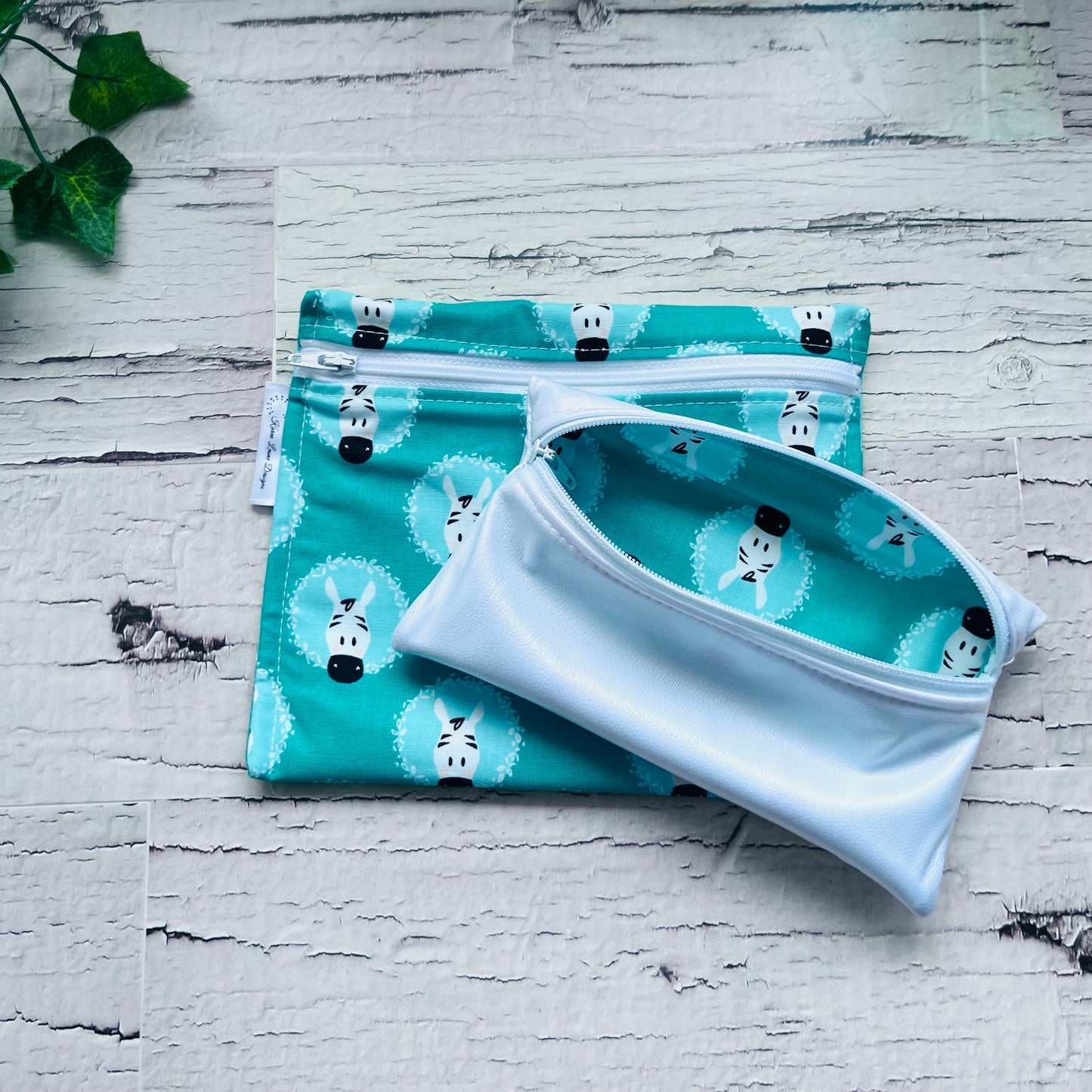 Green Zebra Sandwich & Snack Bags