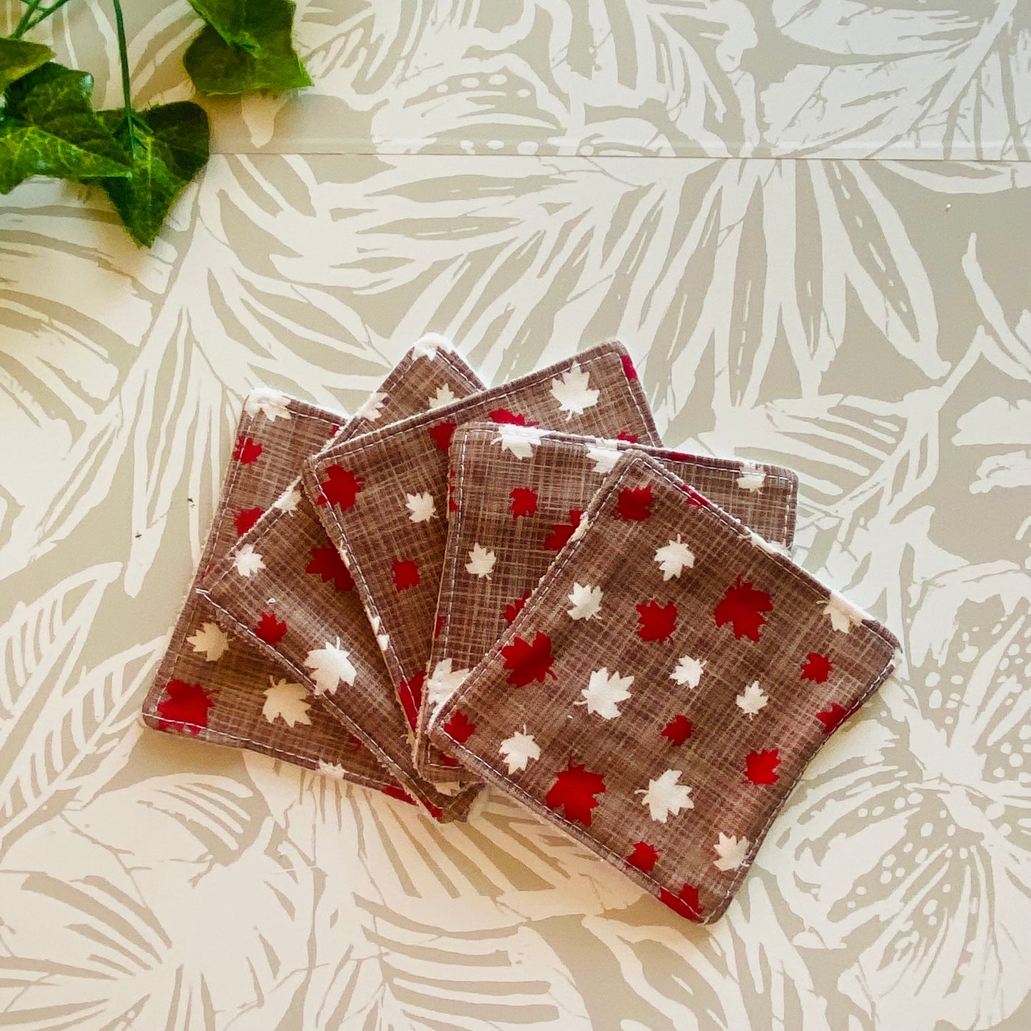 Maple Leaf Face Wipe