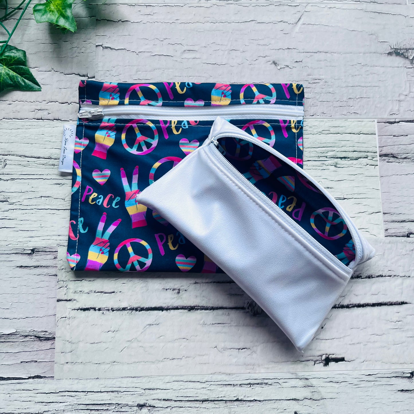 Peace and Love Sandwich & Snack Bags