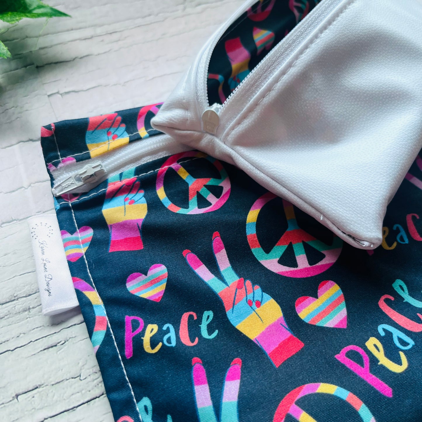 Peace and Love Sandwich & Snack Bags